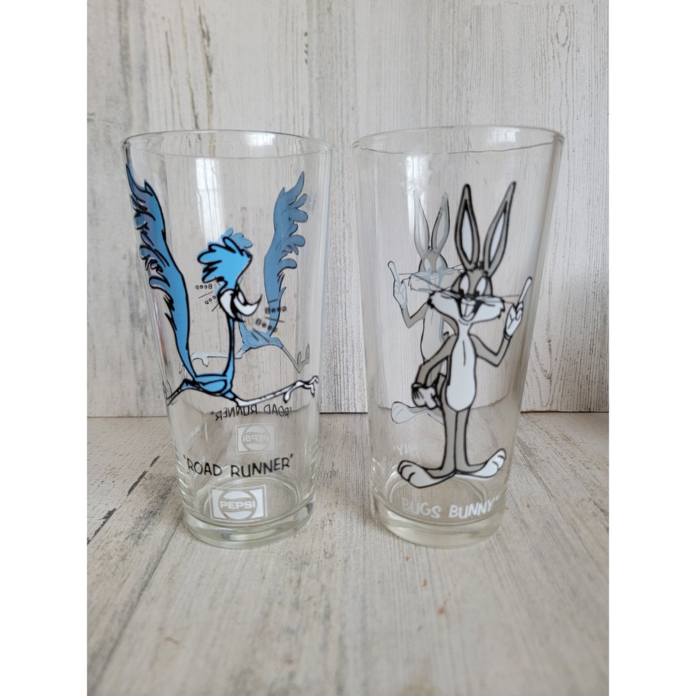 Pepsi‎ roadrunner bugs Bunny vintage glass cups collectible home decor set